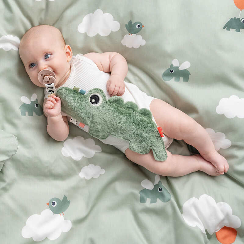 Doudou attache-sucette Croco Vert Done by Deer lifestyle