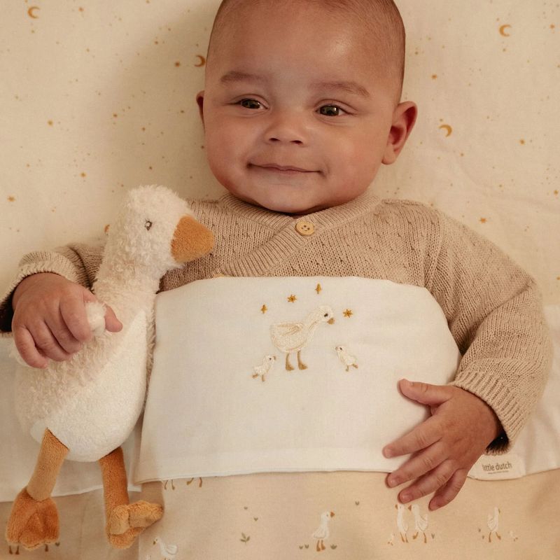 Doudou Petite Oie - blanc Little Dutch lifestyle 3