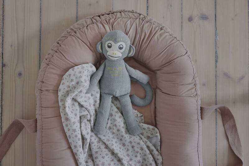 Doudou Snuggle - Playful Pebble Elodie lifestyle