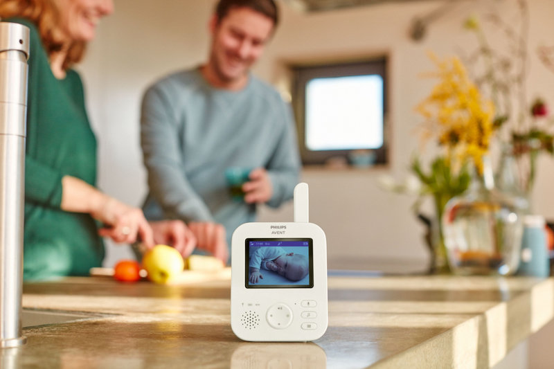 Écoute-bébé vidéo SCD882 Philis Avent lifestyle 2