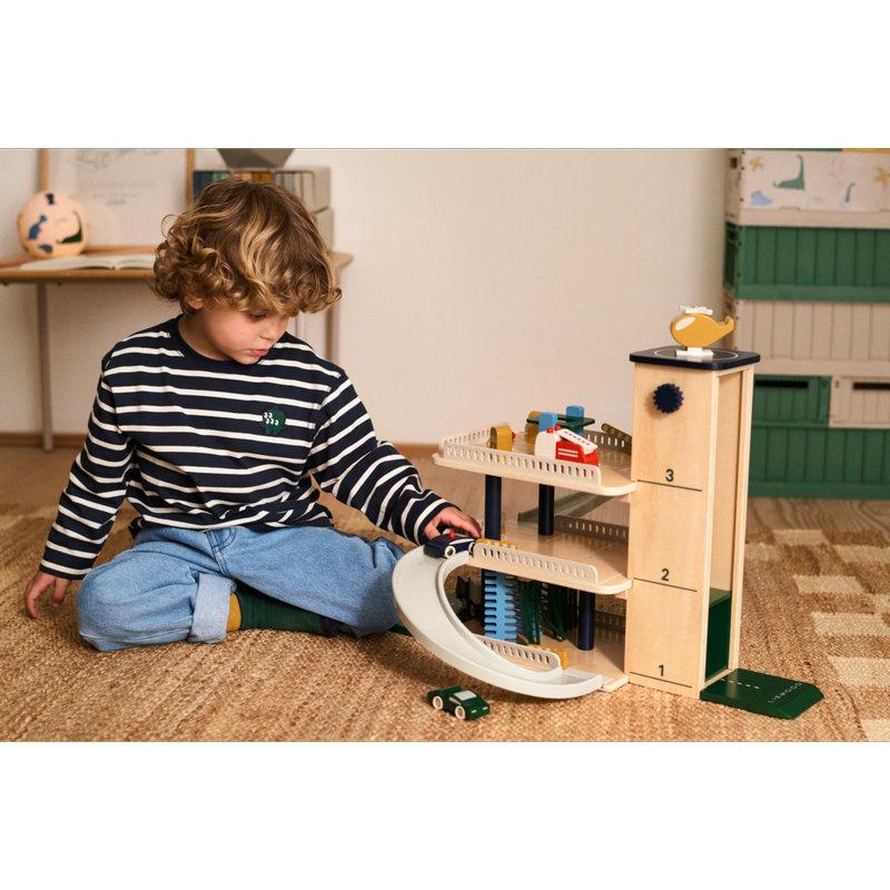 Garage à étages pour voitures en bois Jordy Beach Blue Multi mix Liewood lifestyle 1
