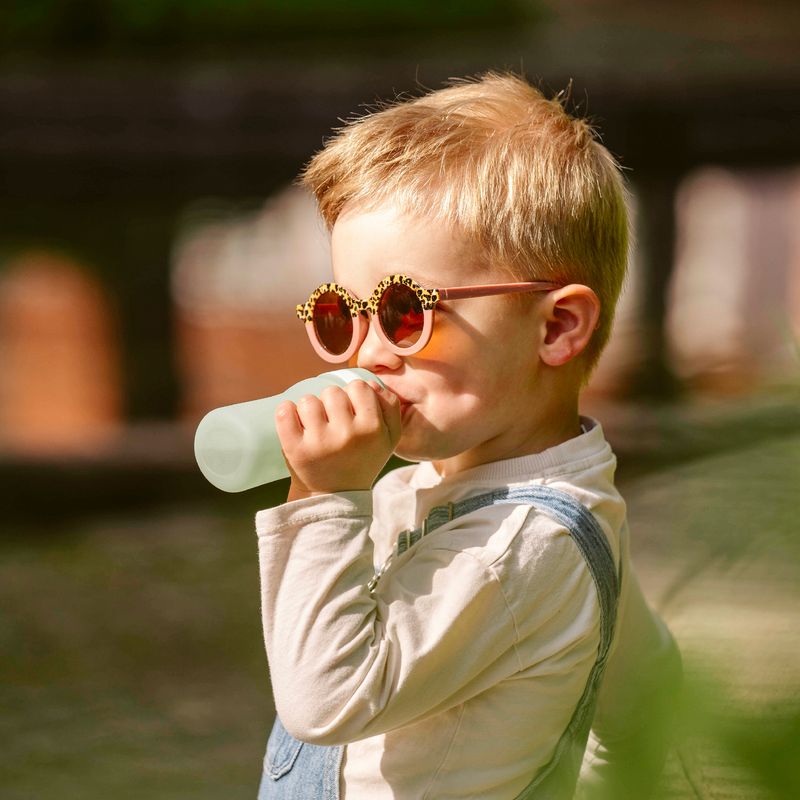 Gourde Silicone Green Babymoov lifestyle