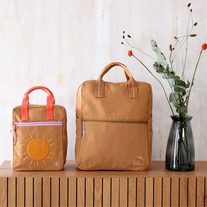 Grand sac à dos carré Little One & Me Lassig lifestyle3