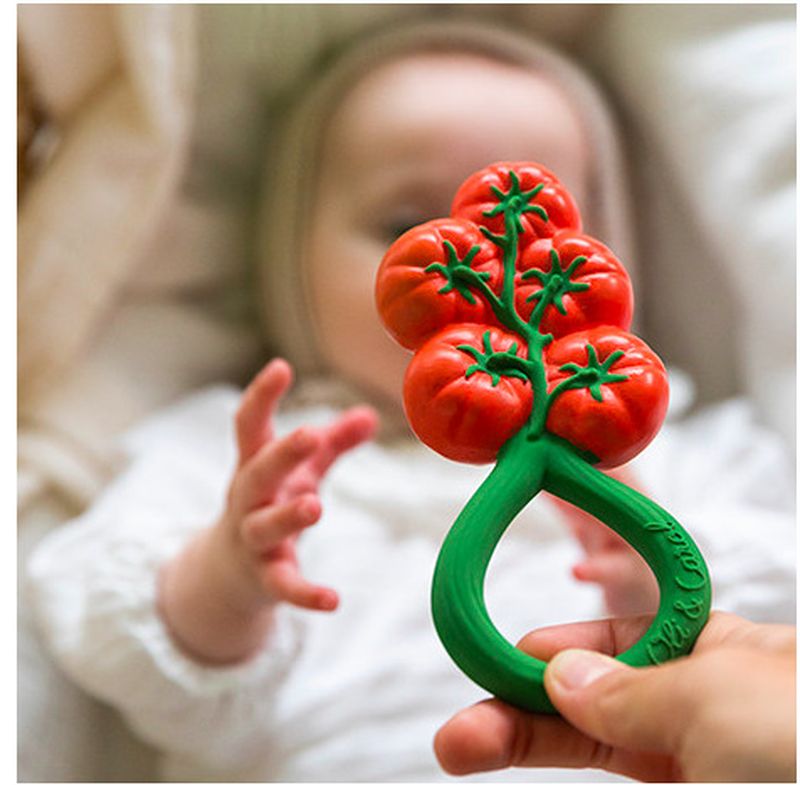 Hochet Tomate Oli & Carol lifestyle