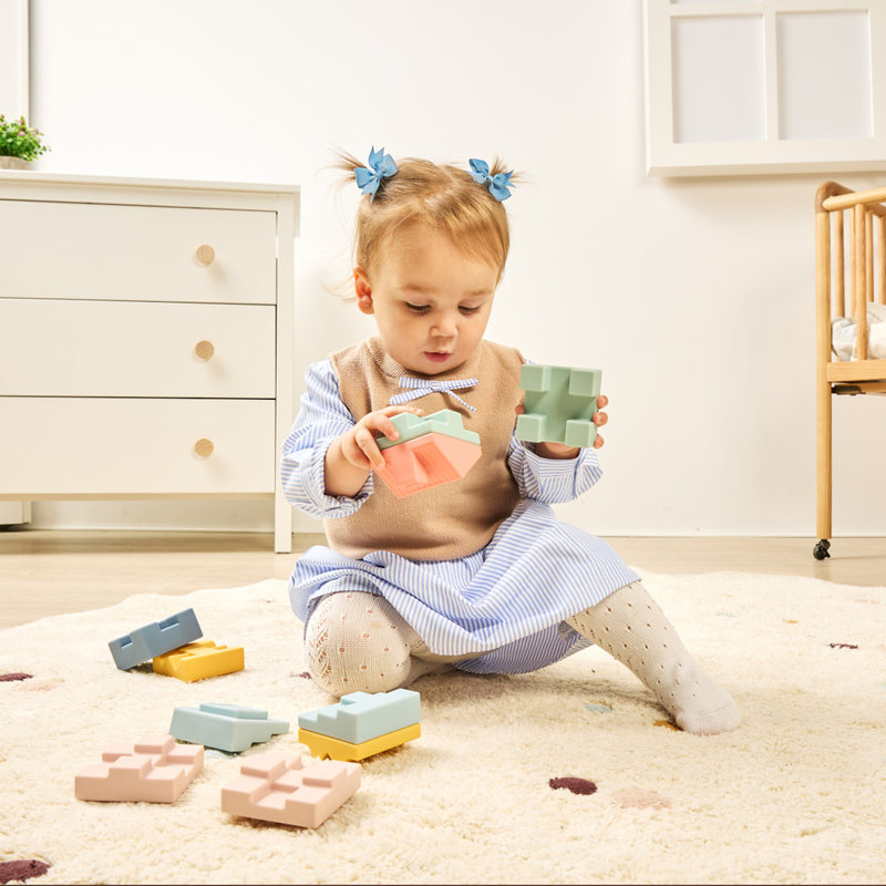 Jeux de blocs souples pour bébé Miniland lifestyle 1