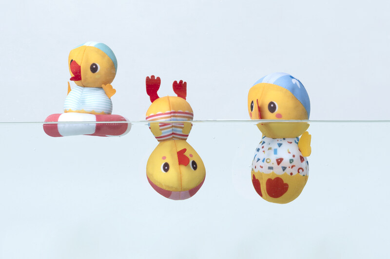 Jouets de bain 3 canards au bord de l'eau Liliputien lifestyle2