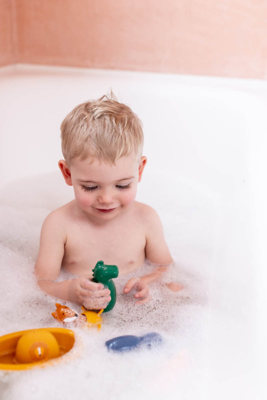 Jouets de bain aspergeur Mrs. Elephant & Mr Crocodile Trixie lifestyle 3