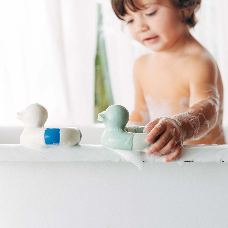 Jouet de Bain Canard Flottant Oli & Carol lifestyle