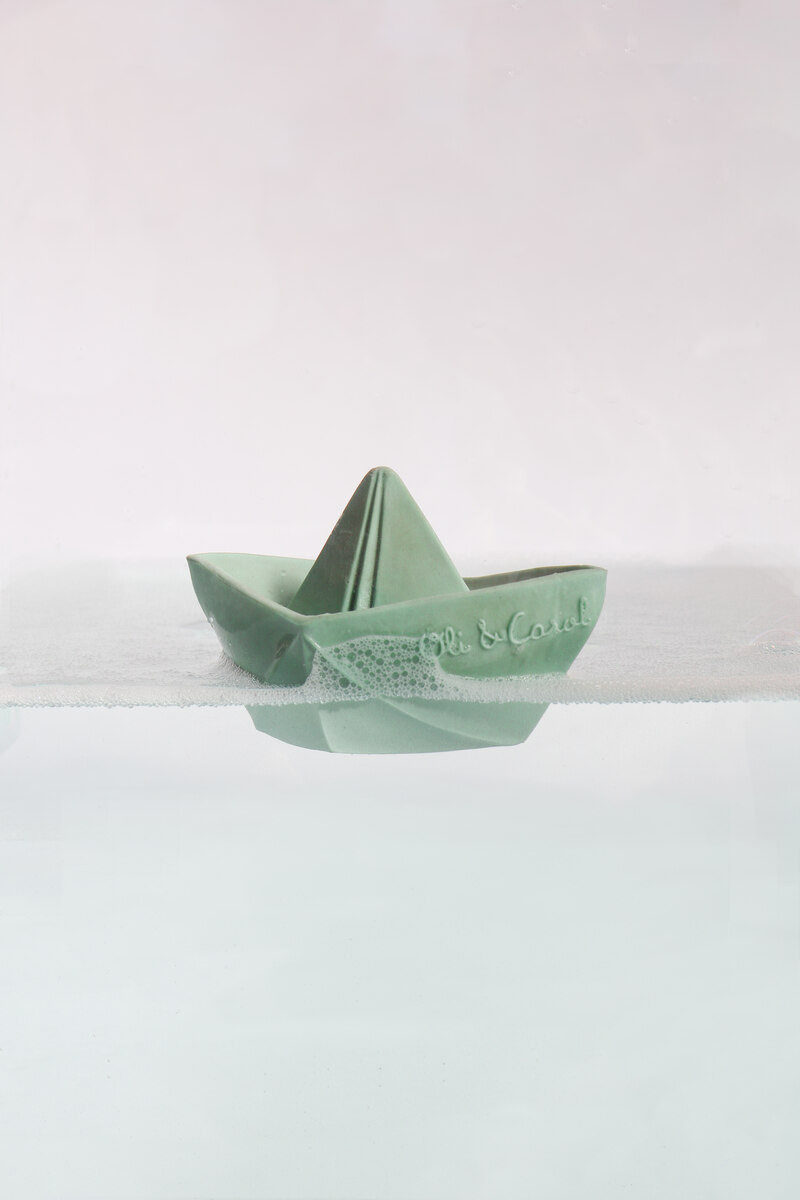 Jouet de dentition Bateau Origami Oli & Carol bain