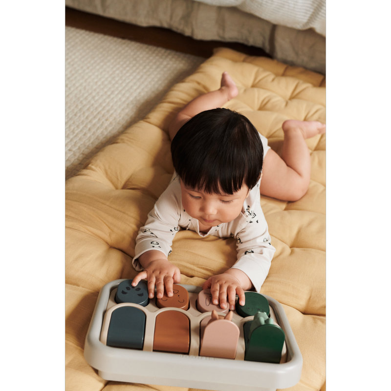 Jouet Pop-Up Animaux Aviva Liewood lifestyle  