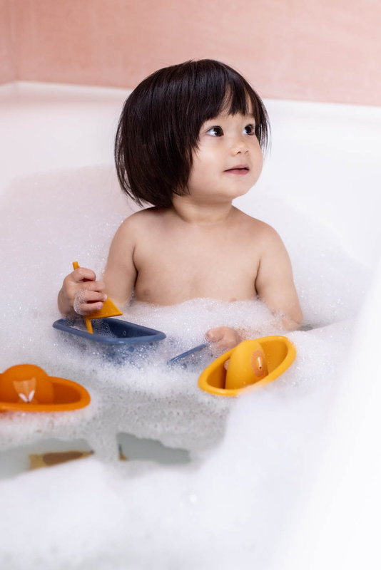 Jouet pour le bain voilier Mr. Lion Trixie lifestyle 2