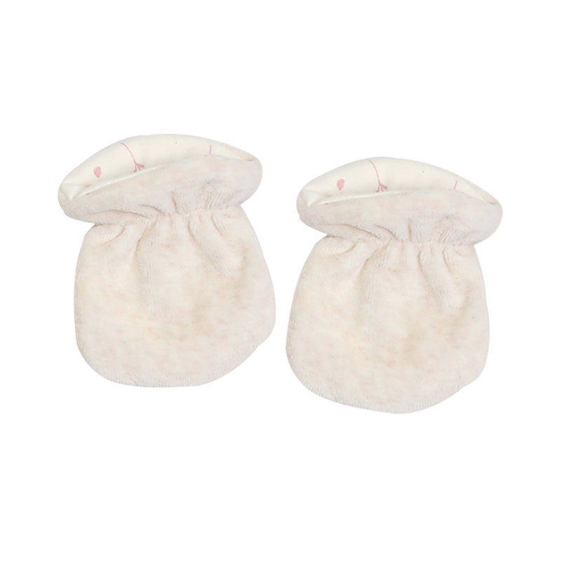 Kit Naissance Beige Fleuri 1 mois Trois Kilos Sept moufles 