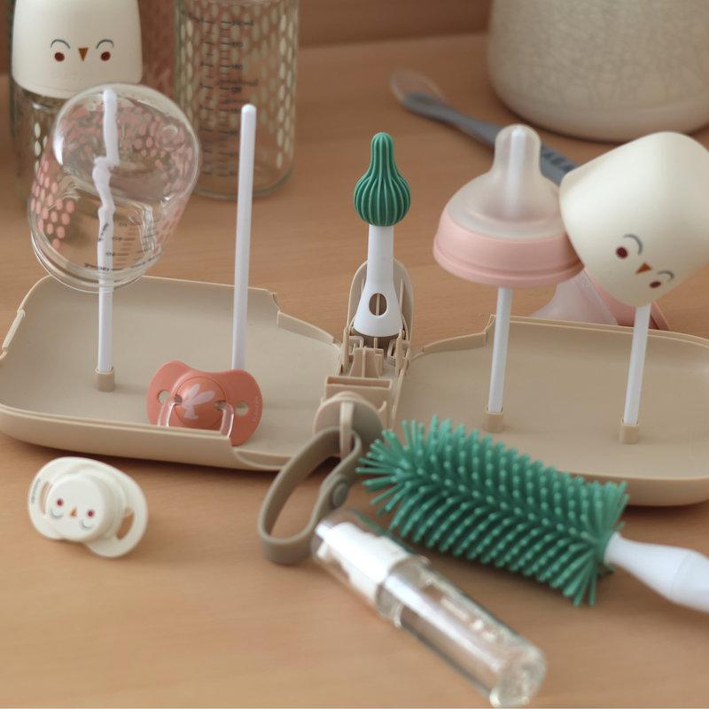 Kit Voyage Egoutte Biberons Goupillon et Accessoires argile BEABA kit