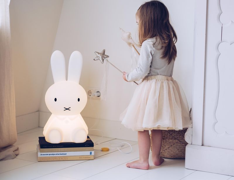 Lampe Miffy Star Light 50 cm - Mr Maria - lifestyle chambre avec enfant