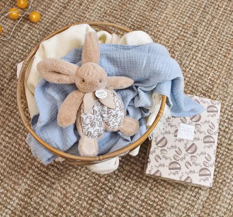 Lapin Petit Doudou DOUDOU ET COMPAGNIE lifestyle5