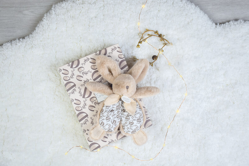 Lapin Petit Doudou DOUDOU ET COMPAGNIE lifestyle6