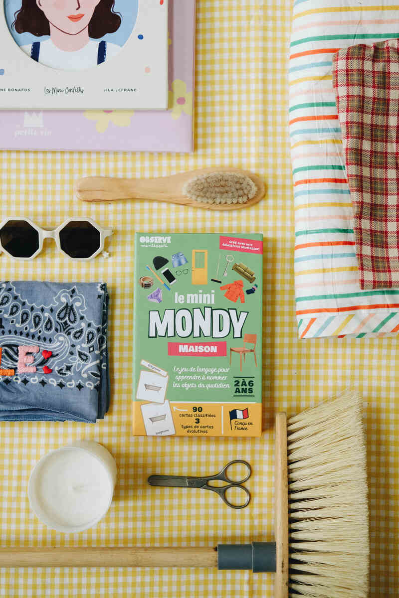 Le Mini-Mondy Maison, jeu de langage Observe Montessori Produit lifestyle