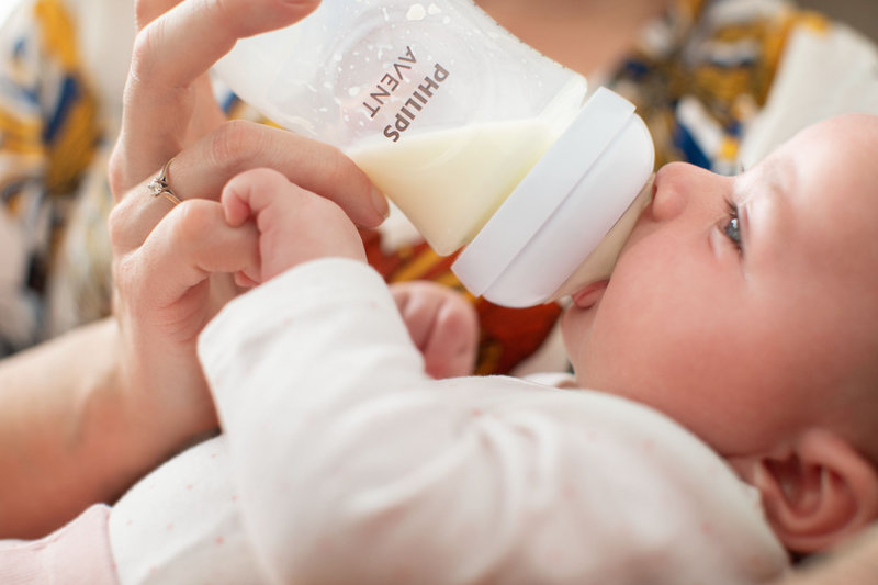Kit nouveau-né Natural Goupillon et 3 biberons Natural 125, 260 et 330 ml Phillips Avent lifestyle 2