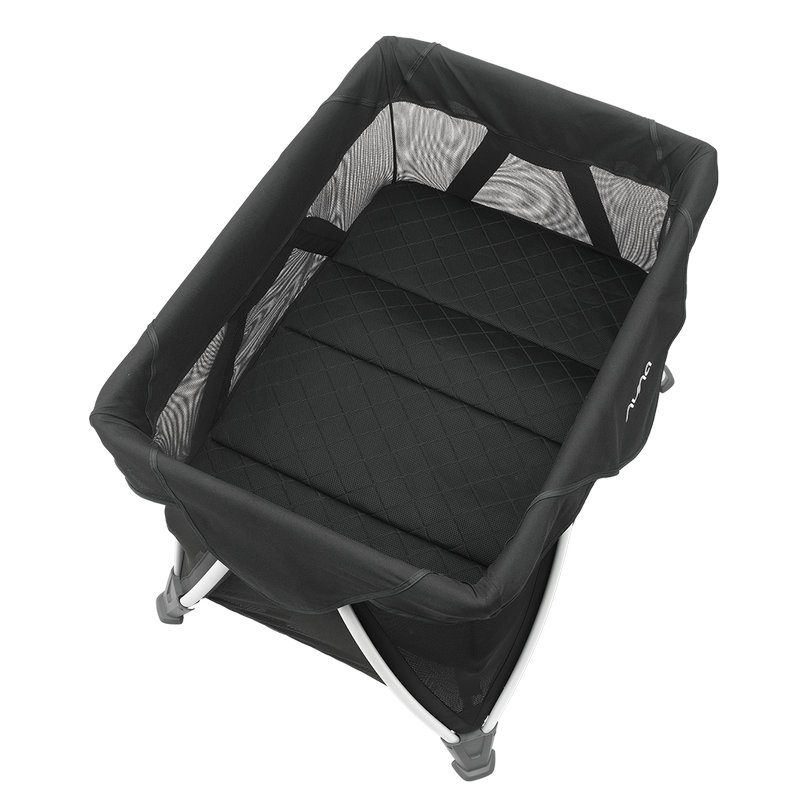 Lit de voyage Sena Aire Caviar Nuna dessus 2