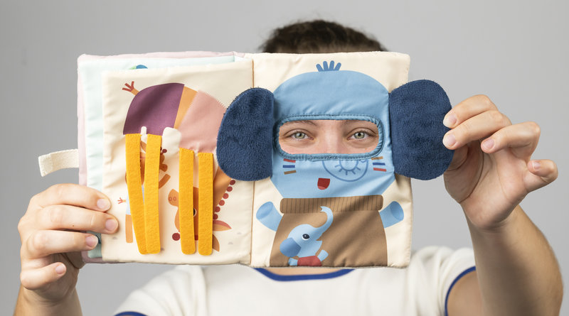 Livre d'activités Jack cache-cache Lilliputiens ouvert 7