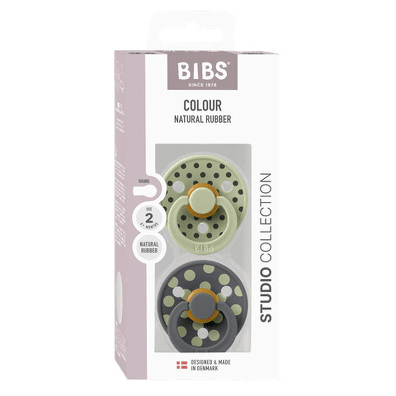 Lot de 2 sucettes Studio Polka Caoutchouc Naturel T2 Sage/Iron Bibs packaging
