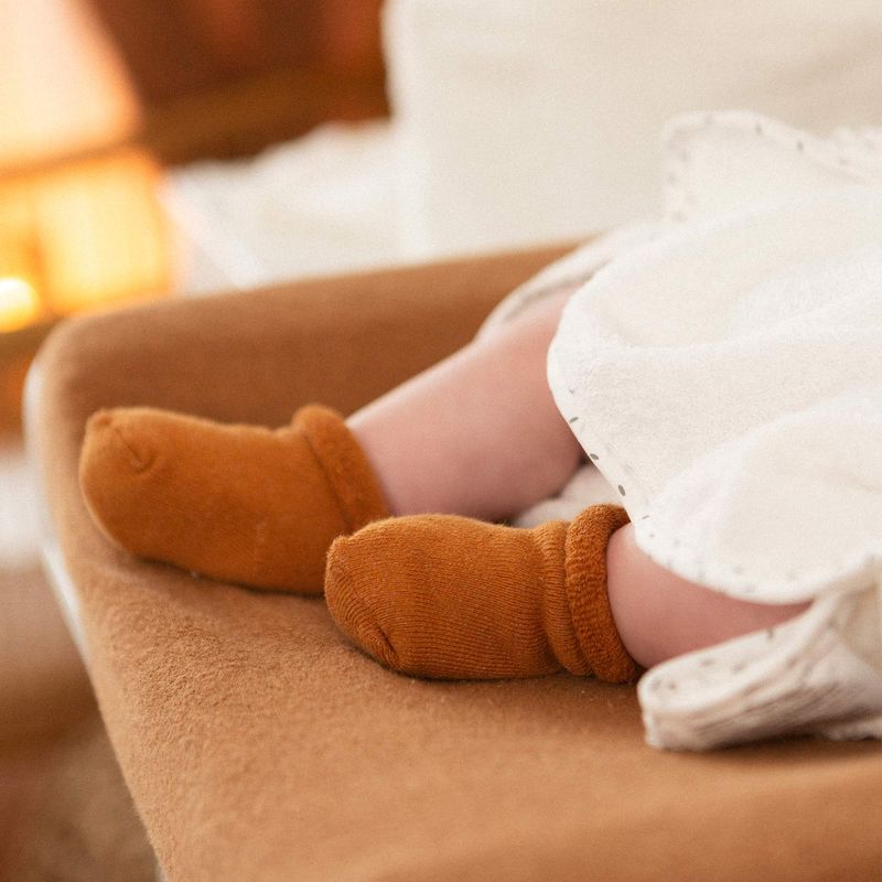Lot 3 Paires De Chaussettes 0-6m Terracotta/Ecru/Camel 3kg7 lifestyle 2