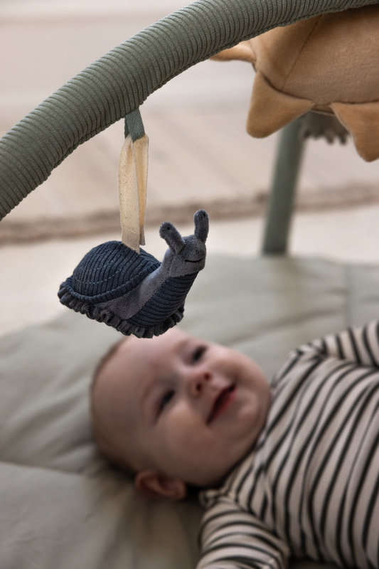 Lot de 3 petits jeux d'éveil Grenouille, Abeille, Escargot Sebra lifestyle 4