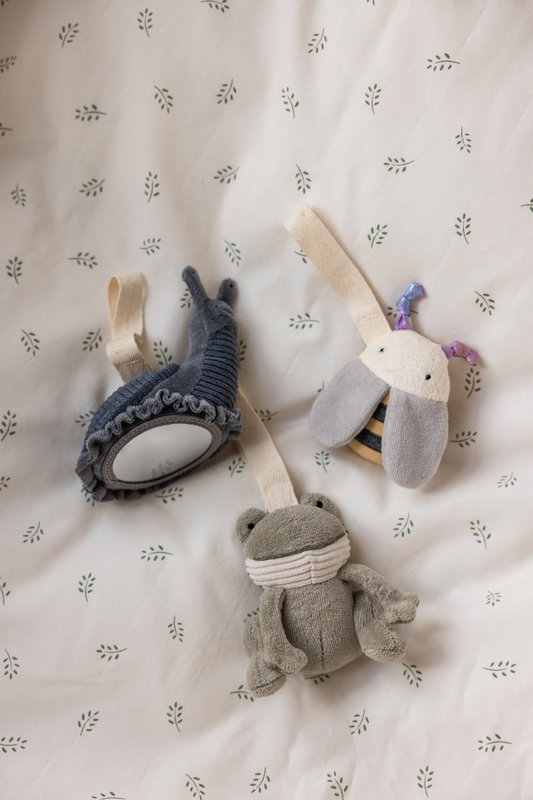 Lot de 3 petits jeux d'éveil Grenouille, Abeille, Escargot Sebra produits à plat