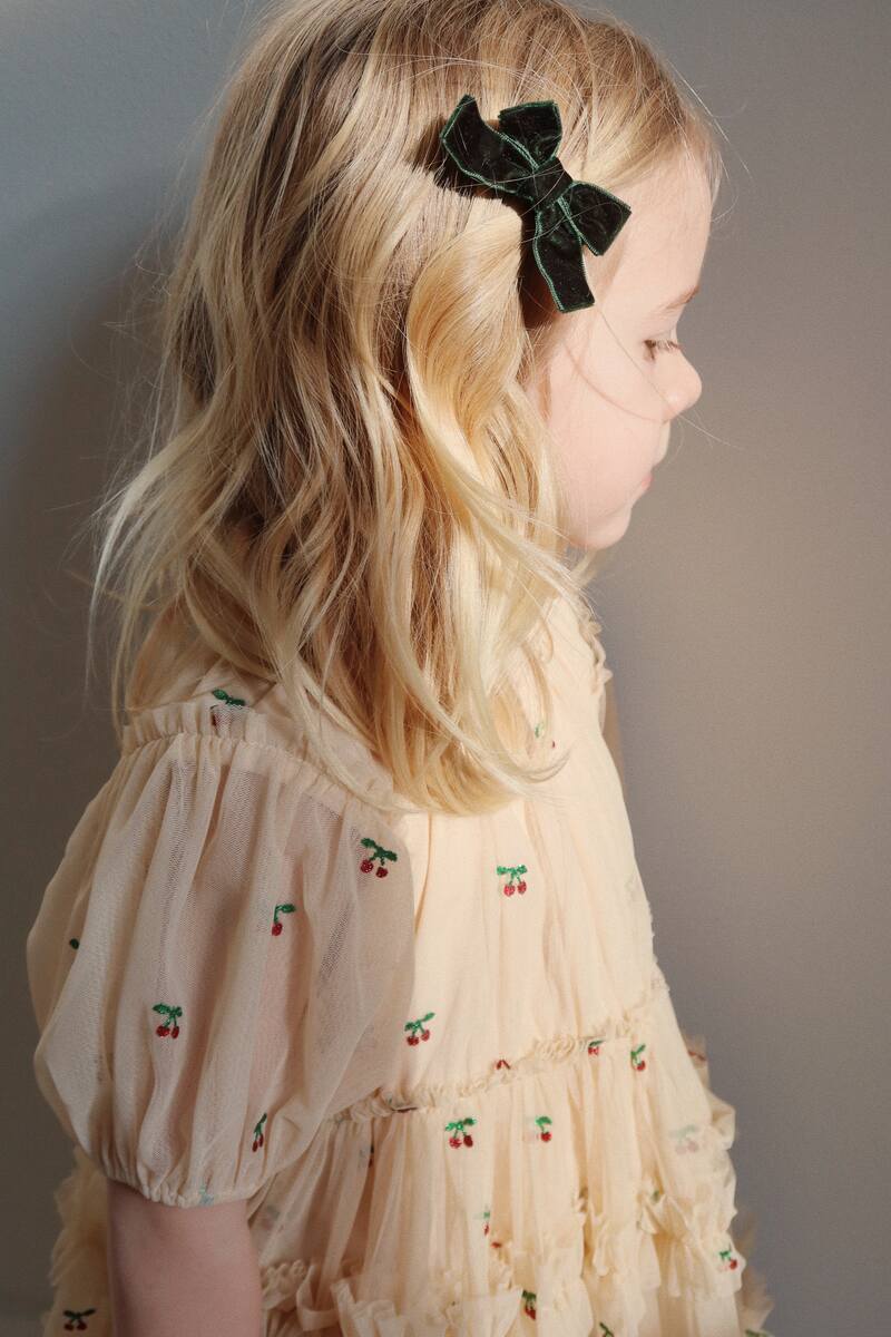 Lot de 6 mini noeuds à cheveux velours pailleté KONGES Produit lifestyle
