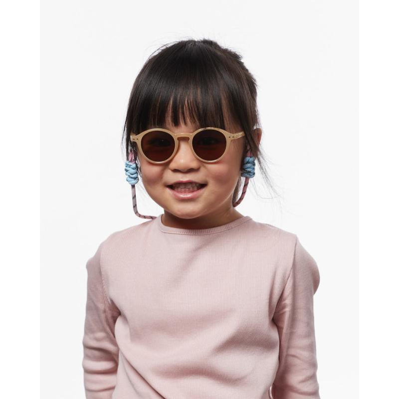 Lunettes de soleil 3 - 5 ans modèle #d Macchiato IZIPIZI lifestyle 1
