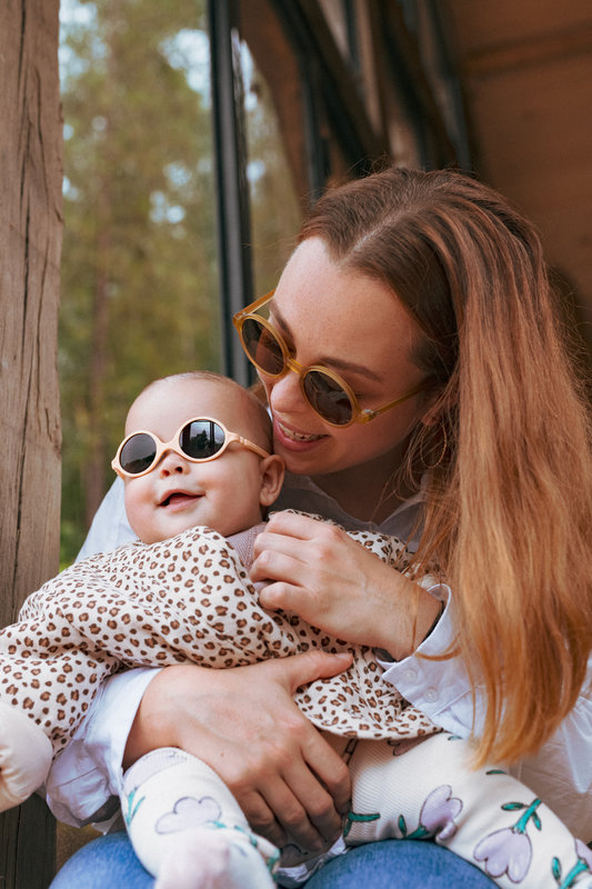 Lunettes de soleil bébé Diabola 2.0 0 – 1 an Abricot Ki et La lifestyle 3