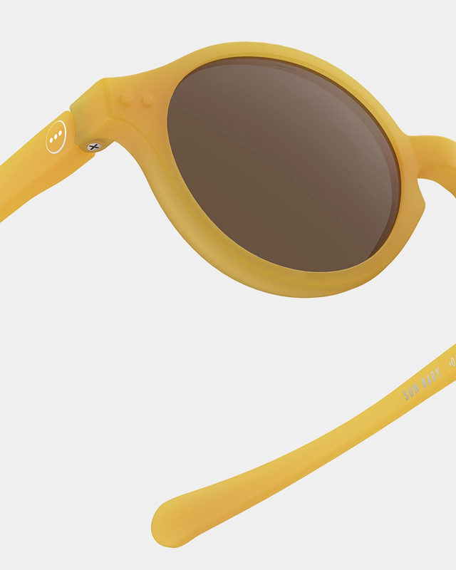 Lunettes de soleil bébé modèle #D Izipizi détail