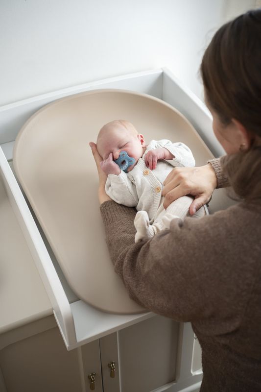 Matelas à langer Bobbie 2.0 Beige Filibabba lifestyle 3