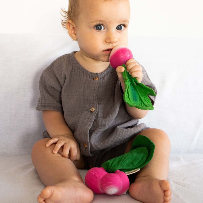 Mini Doudou Dentition Ramona Le Radis Oli & Carol lifestyle