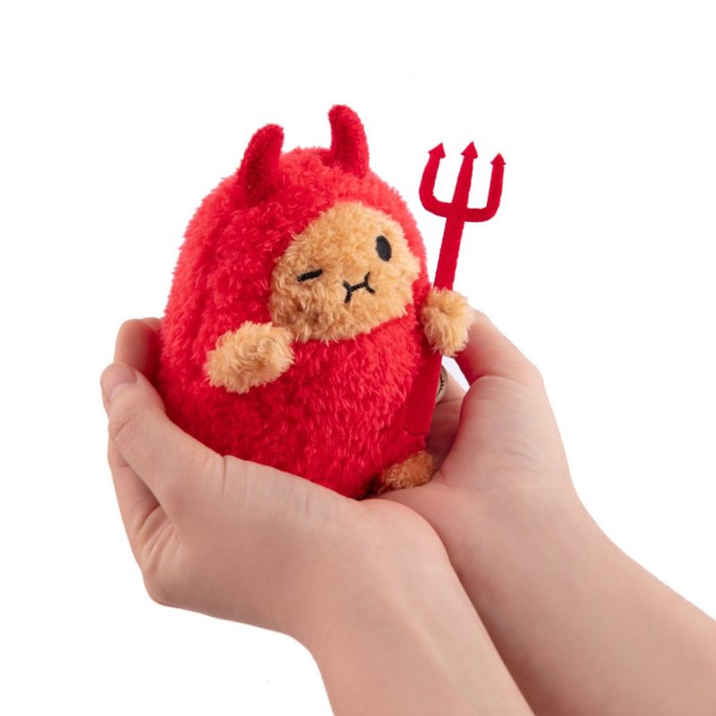 Mini Peluche Ricespud Petit Diable Noodoll dans les mains