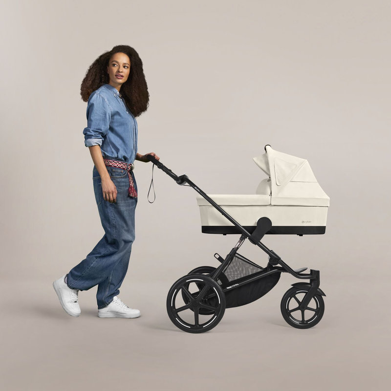 Nacelle Cot S Eezy Twist +2 et Avi Spin Moss Green CYBEX lifestyle
