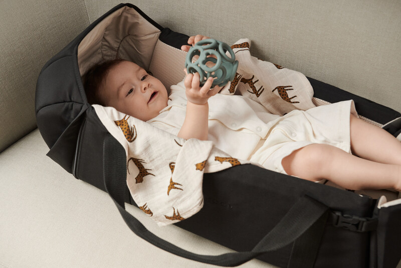 Nid bébé Amber Black Liewood lifestyle 1