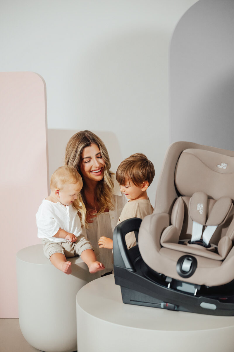 Pack Baby-Safe Pro + Dualfix 5Z + Vario Base 5Z Britax lifestyle2