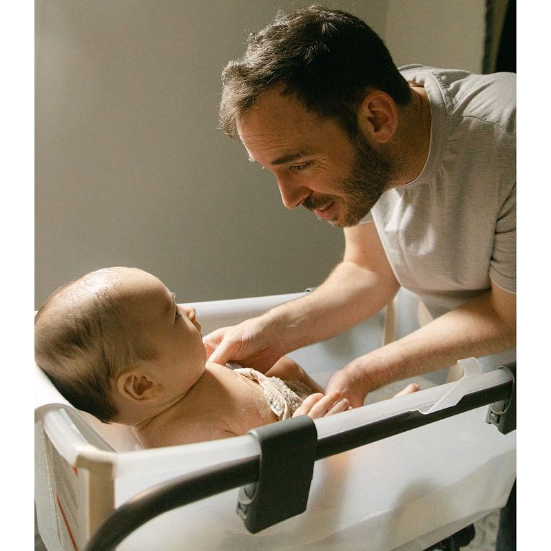Pack baignoire Flexi Bath et Support pour nouveau-né Sandy Beige STOKKE lifestyle 2