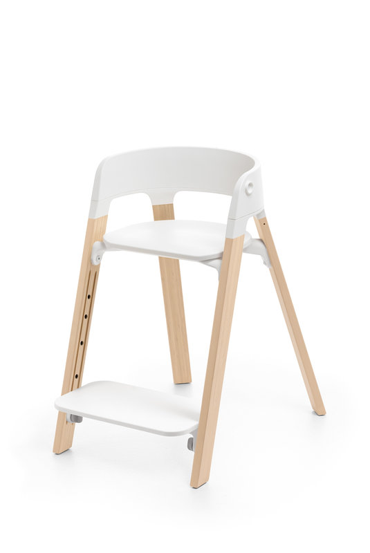 Pack Chaise Haute Steps avec Baby set et Plateau White / Natural Stokke chaise repose-pieds bas