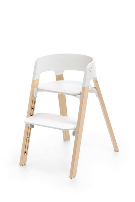 Pack Chaise Haute Steps avec Baby set et Plateau White / Natural Stokke chaise repose-pieds haut