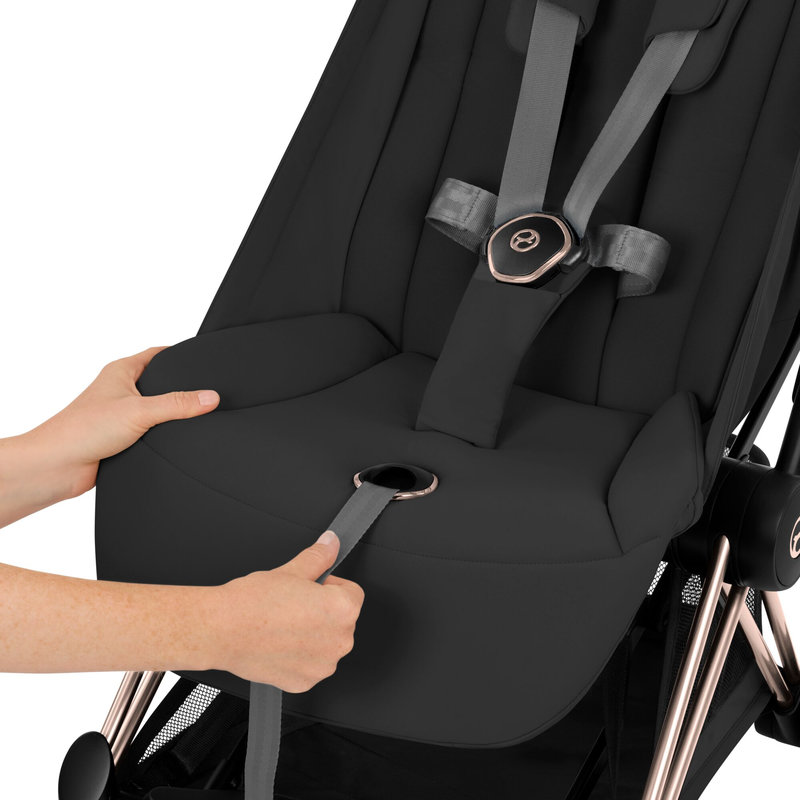 Pack Duo Poussette ultra-compacte Coya Confort 2026 avec nacelle pliable Cybex harnais