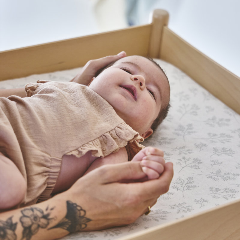 Pack Table à langer Pago avec matelas à langer Charlie Crane lifestyle 3