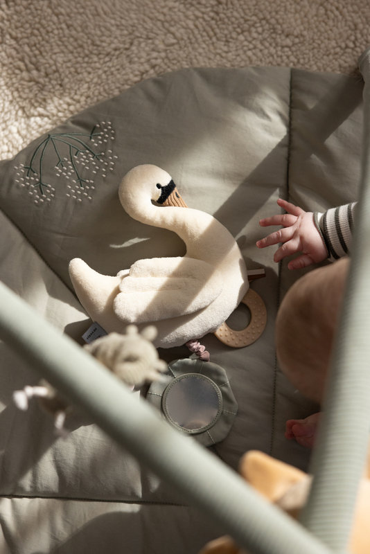 Peluche d'activité à suspendre Cygne Sebra lifestyle 2