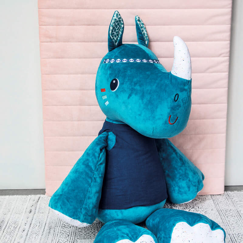 https://www.bambinou.com/media/catalog/product/p/e/peluche-marius-le-rhinoce_ros-lilliputiens-bambinou2.jpg