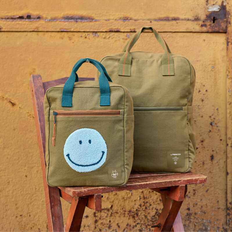 Petit sac à dos carré Little One & Me Lassig lifestyle4