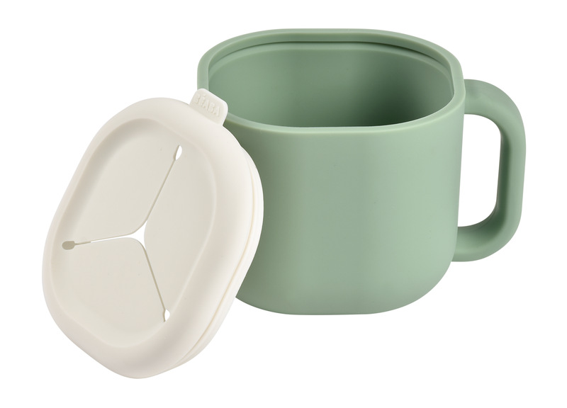 Pick 'n' Snack tasse à goûter en silicone vert sauge Beaba ouvert