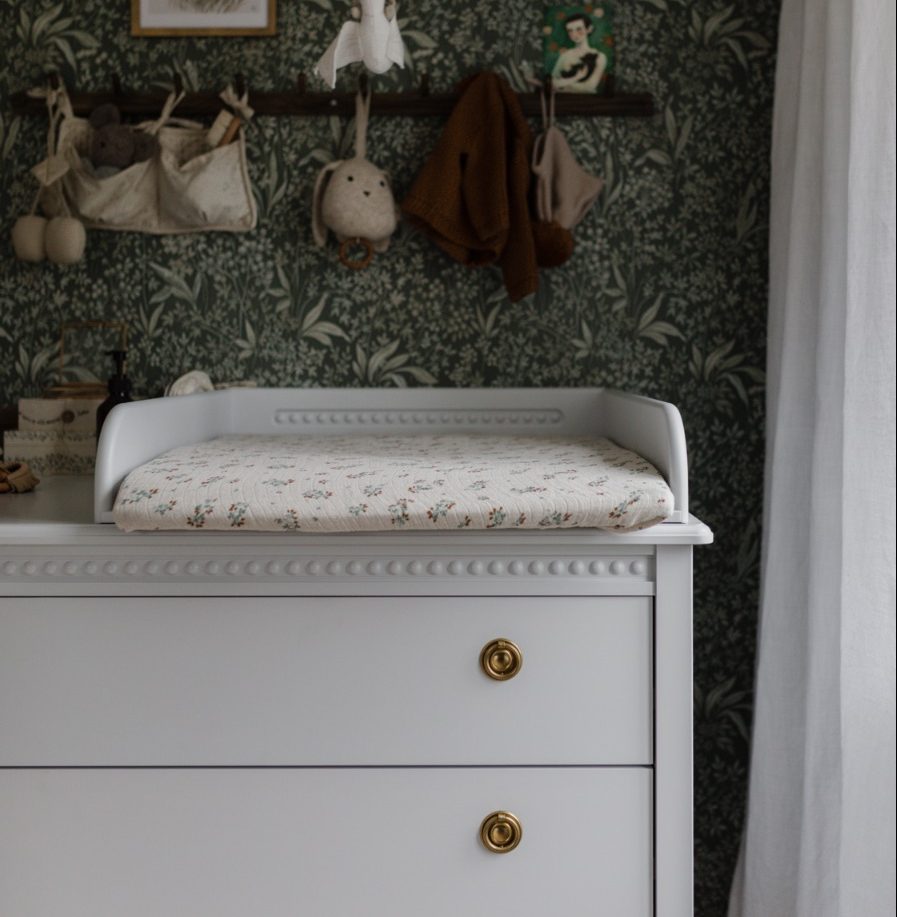 Plan à langer en bois Massif Gustavienne White GUSTAVIENNE lifestyle2