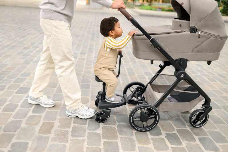 Planche à roulettes pour poussette Hop-On Board Maxi Cosi lifestyle 1