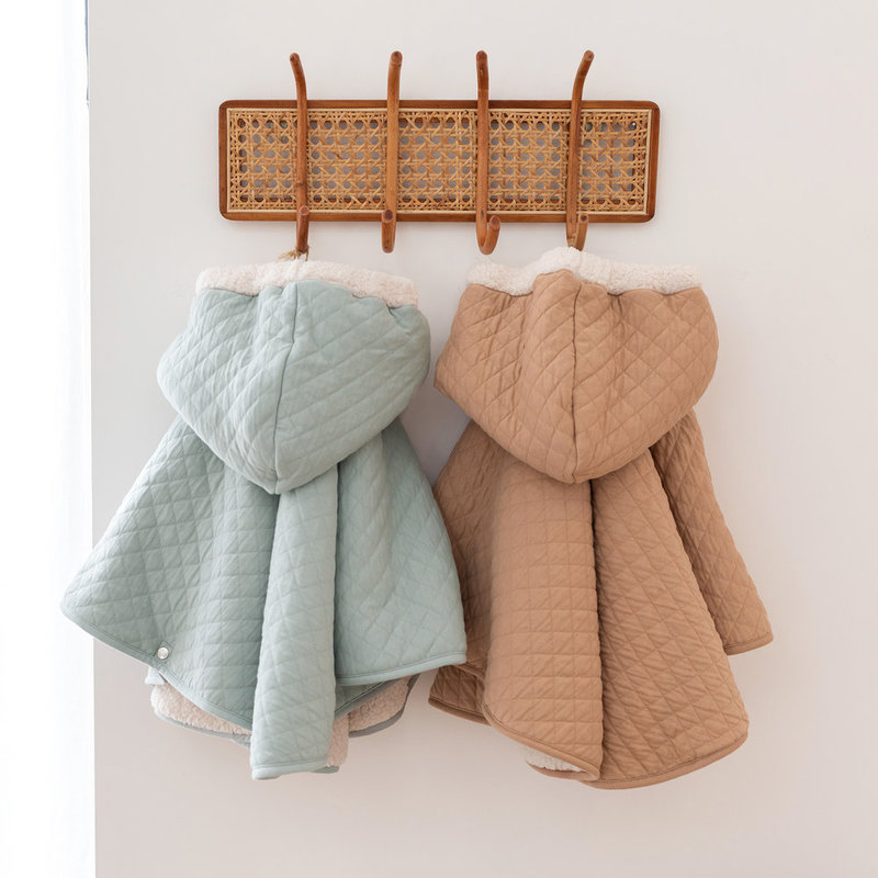 Poncho de voyage 9-36m Pady quilted + teddy Beige Bemini lifestyle 2